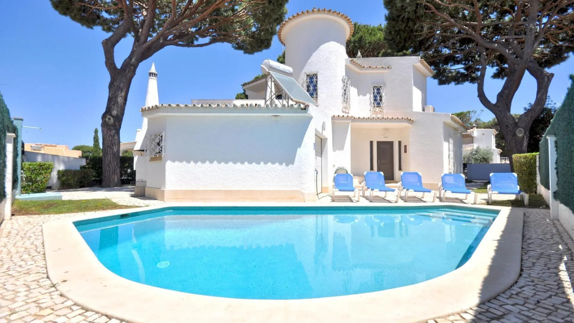 Private Pool Villa Walking Distance To The Centre Loule Portugal