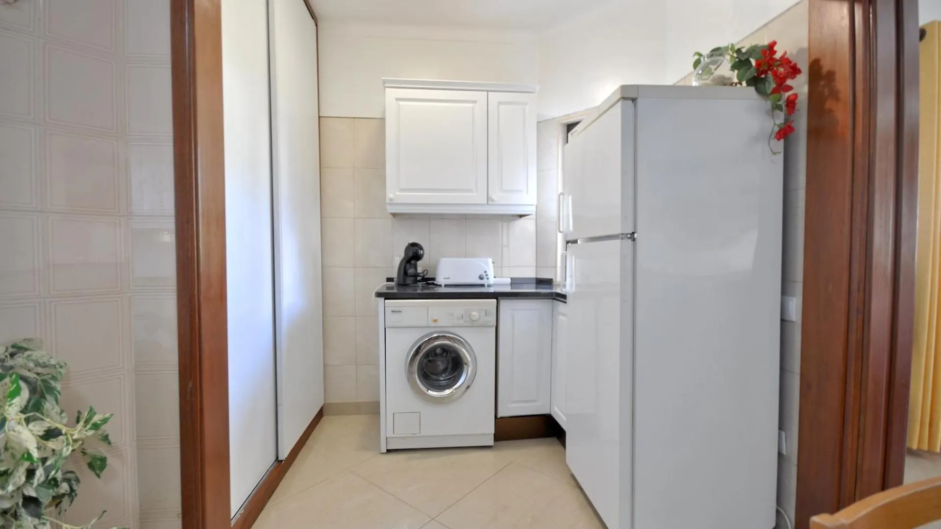 Private pool villa walking distance to the centre Loulé