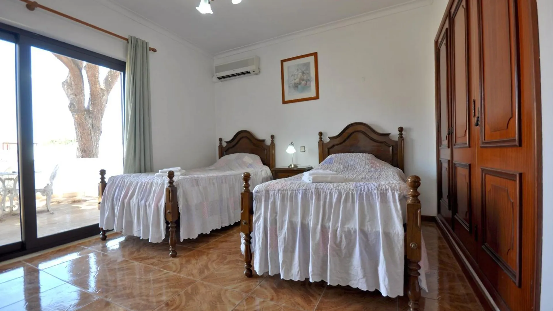 Private Pool Villa Walking Distance To The Centre Loule