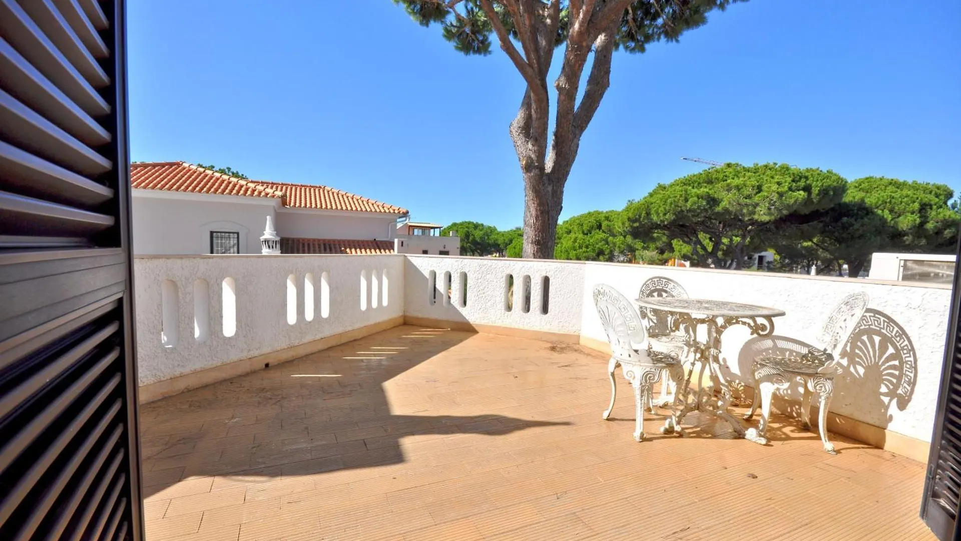 Private Pool Villa Walking Distance To The Centre Loule