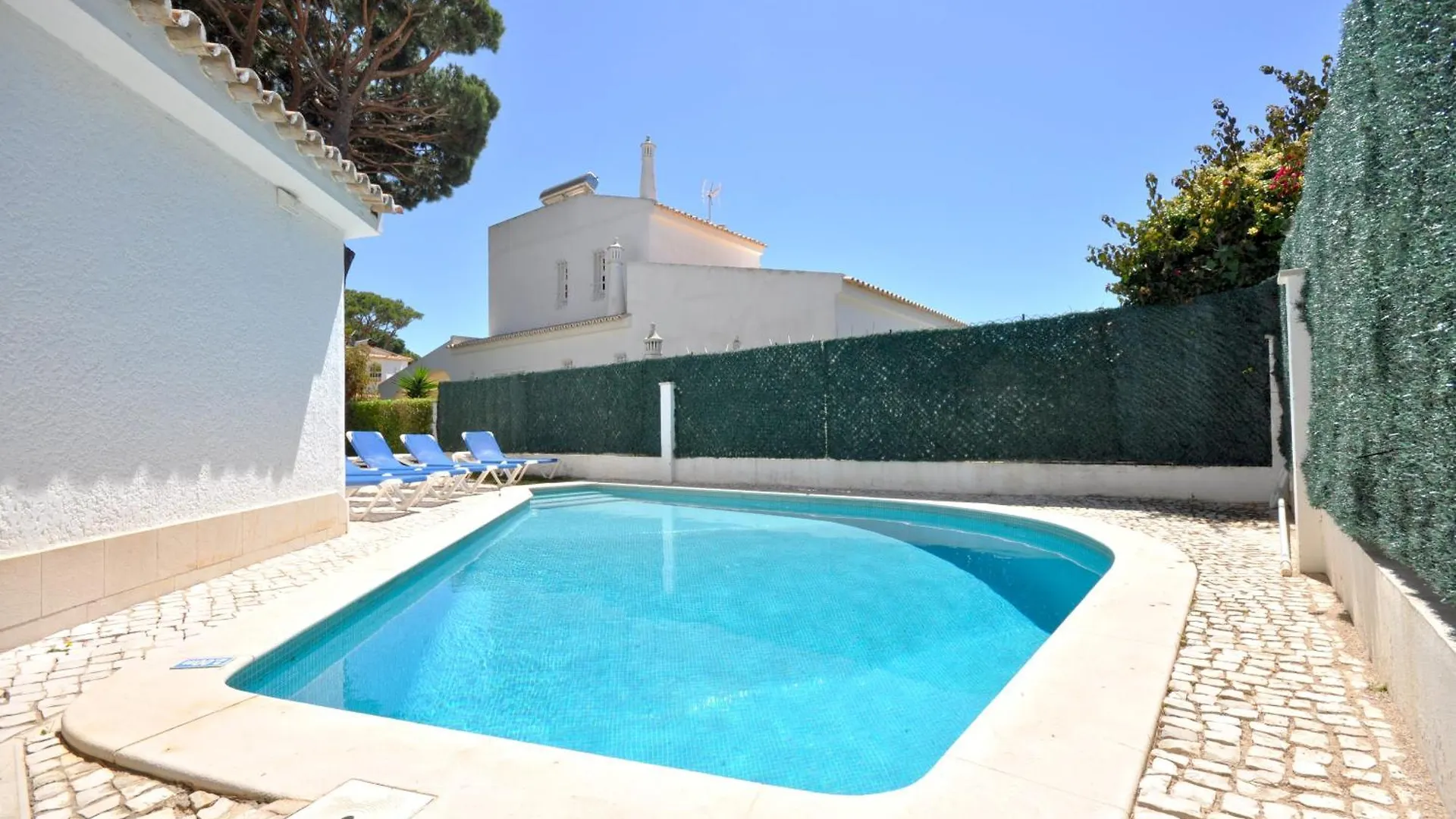Private Pool Villa Walking Distance To The Centre Loule