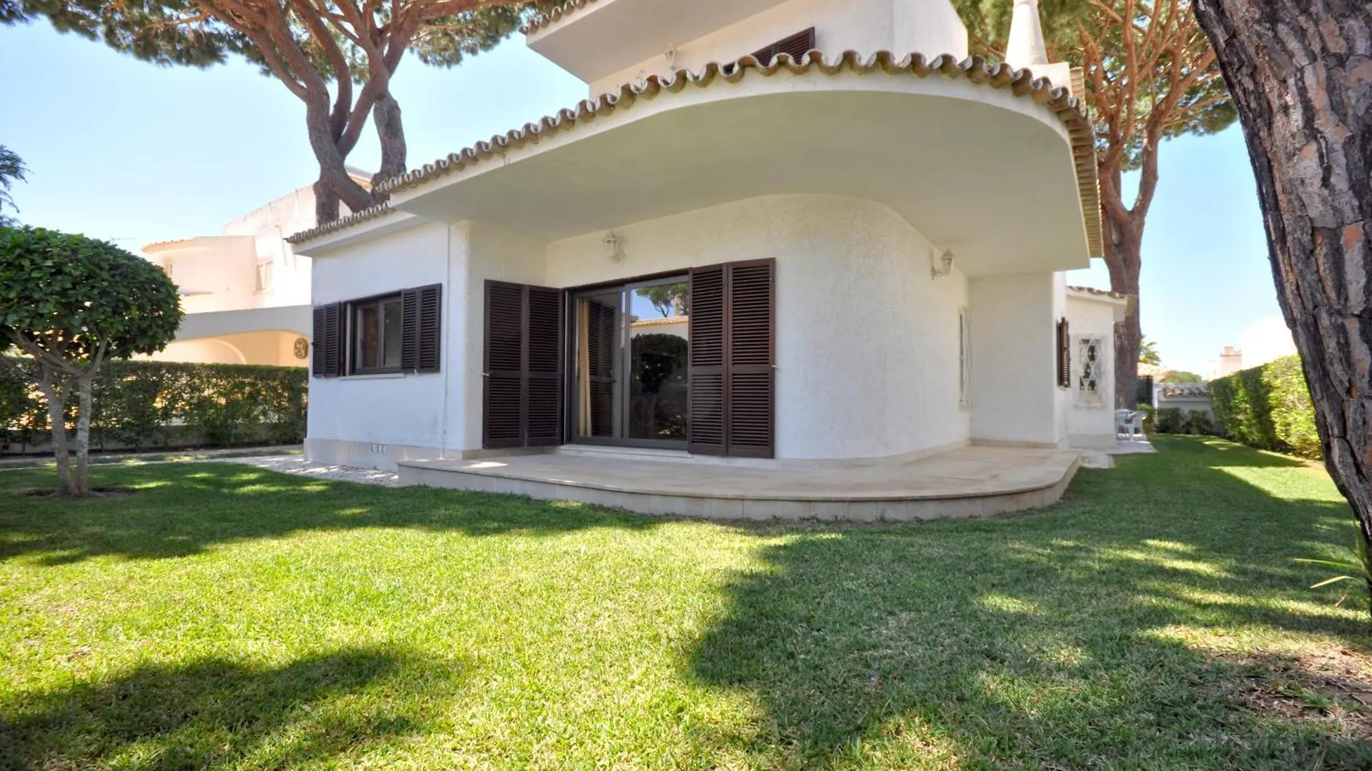 Private Pool Villa Walking Distance To The Centre Loule